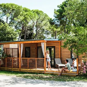 Zaton Mobile Homes Semesteranläggning (resort)